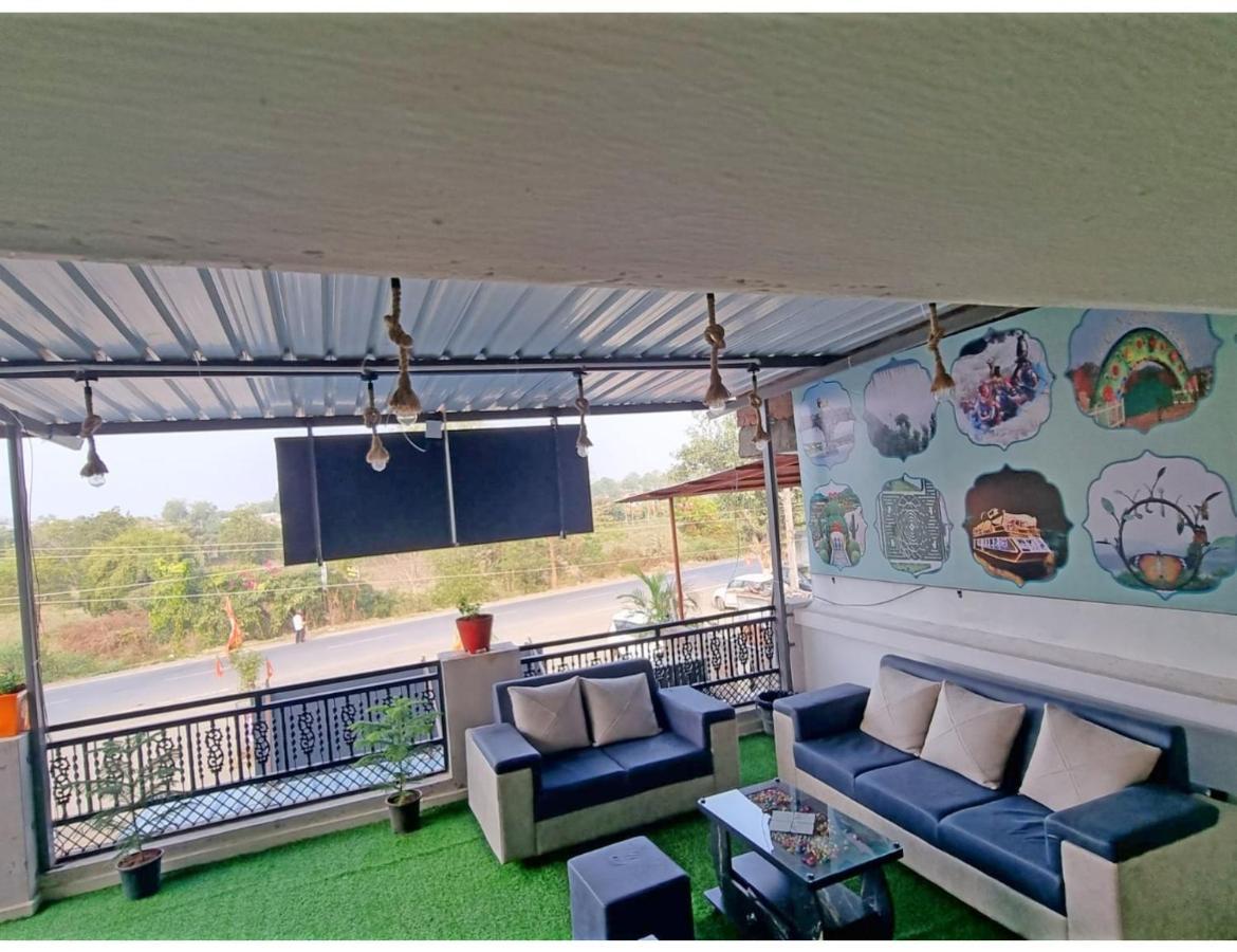 Hari Homestay, Garudeshwar Eksteriør billede